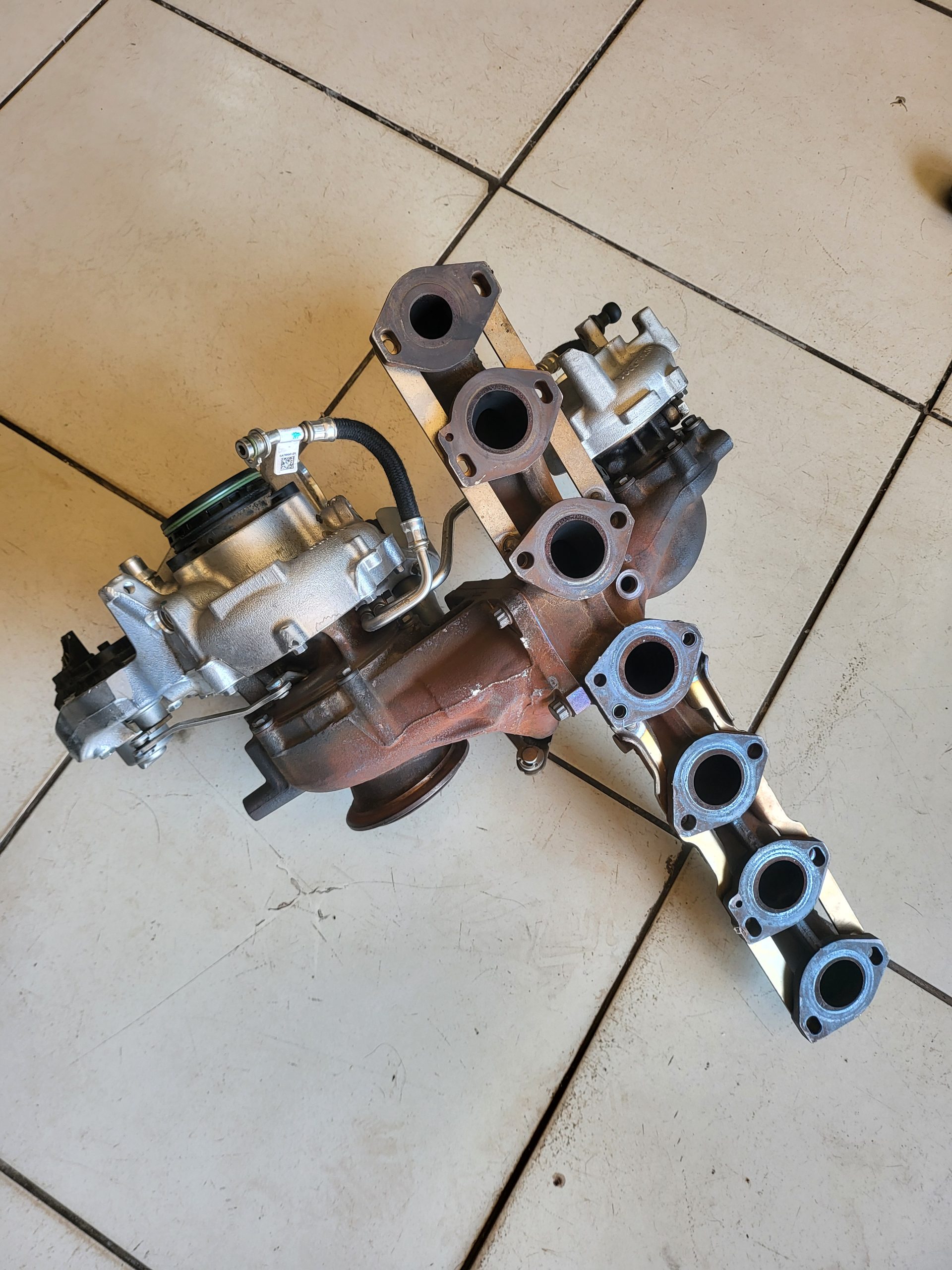 BMW 530d G30 G31 3.0 diesel B57D30B turbocharger 8596263