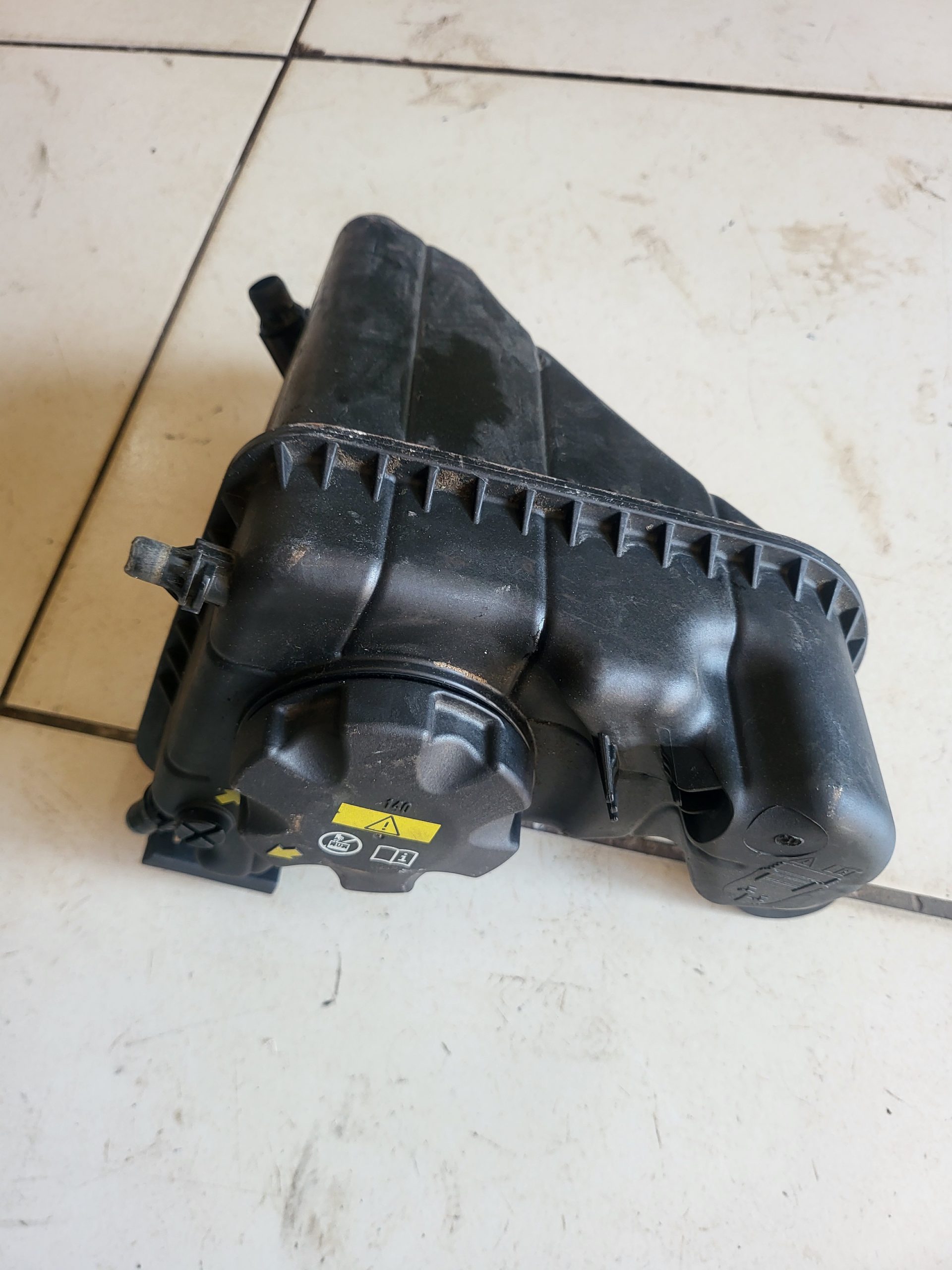 BMW coolant expansion tank 17138677649
