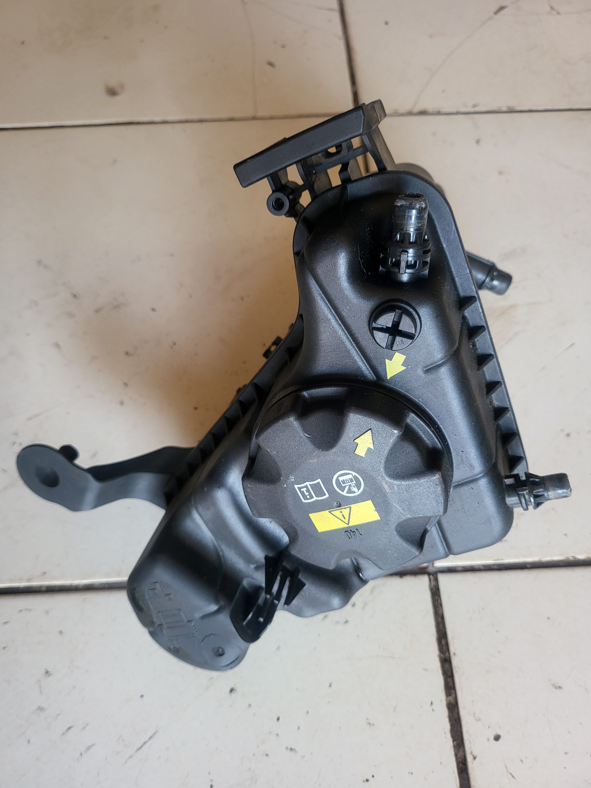 BMW coolant expansion tank 17138677649