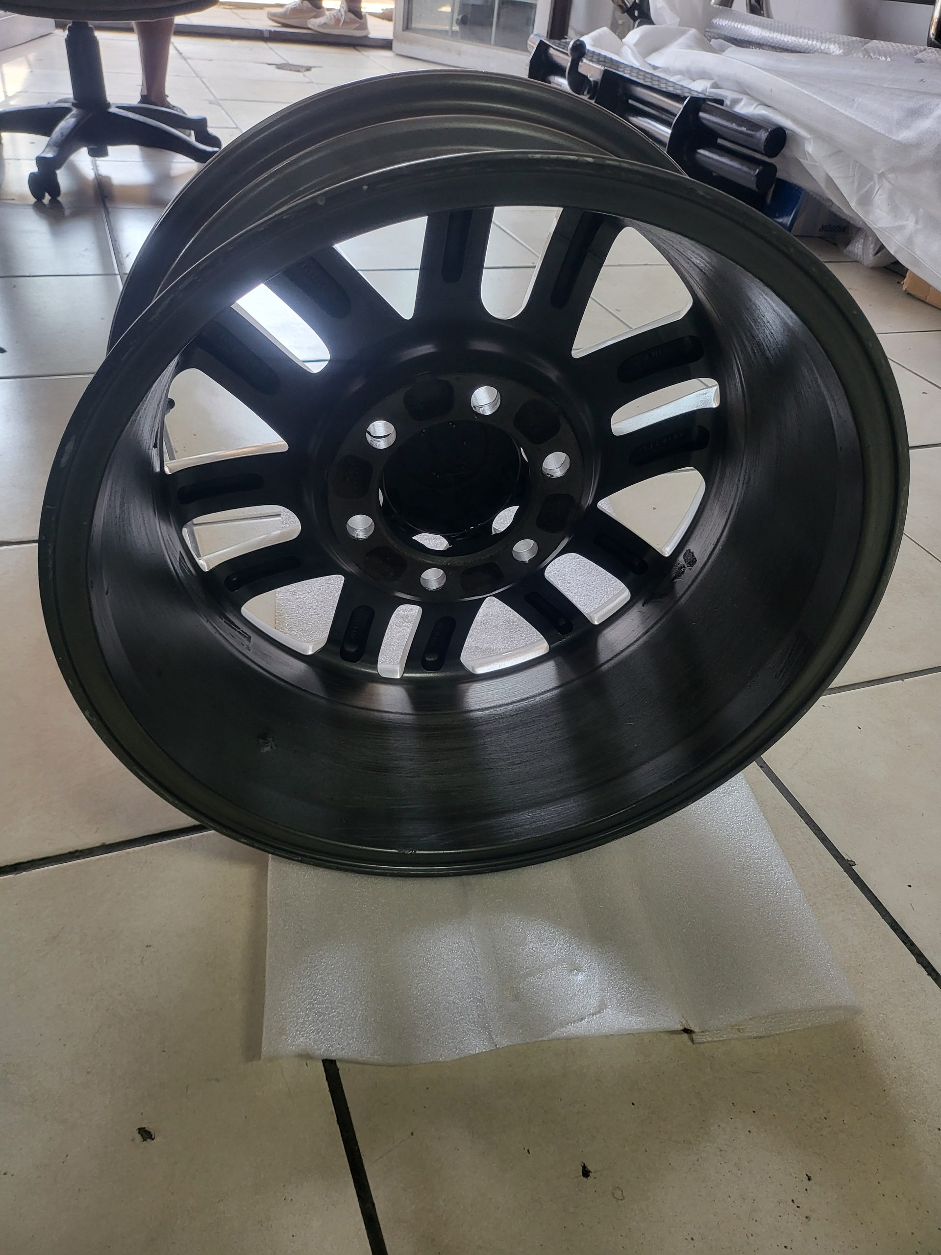 Toyota Hilux 2015 genuine OEM 17 inch alloy rim 17x7.5J ET30