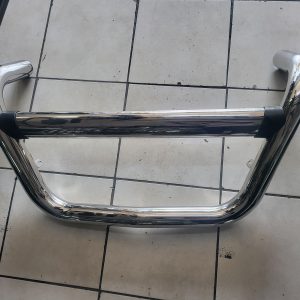 Toyota Hilux D4D bull bar front bumper protection