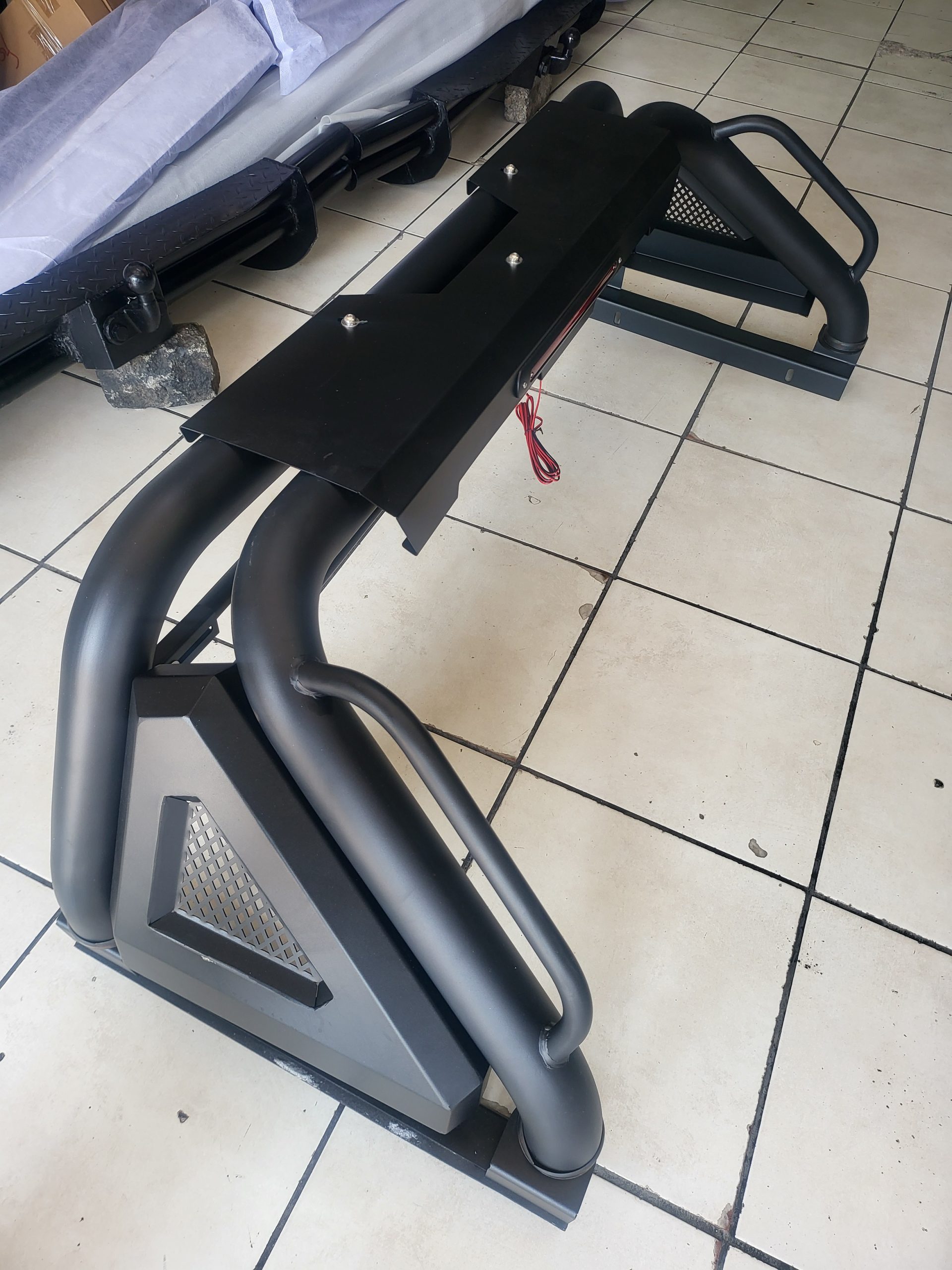 Universal black roll bar for pickup bakkie load bin